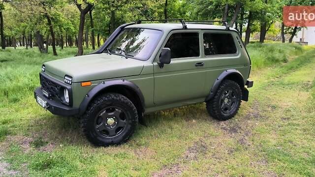Зеленый ВАЗ 21213 Niva, объемом двигателя 1.7 л и пробегом 79 тыс. км за 4500 $, фото 5 на Automoto.ua