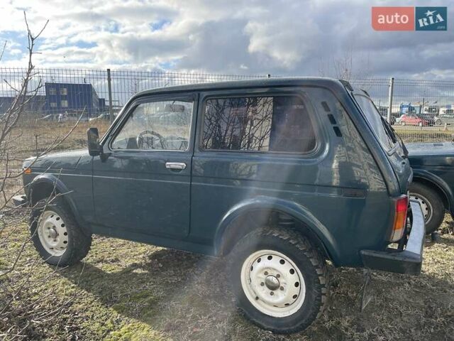 Зеленый ВАЗ 21213 Niva, объемом двигателя 1.7 л и пробегом 200 тыс. км за 4500 $, фото 2 на Automoto.ua