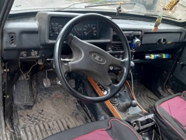 Зелений ВАЗ 21213 Niva, об'ємом двигуна 1.7 л та пробігом 300 тис. км за 1350 $, фото 6 на Automoto.ua