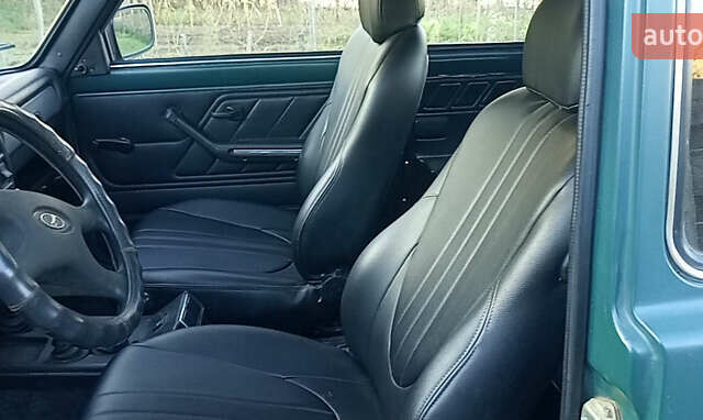 Зеленый ВАЗ 21213 Niva, объемом двигателя 1.7 л и пробегом 150 тыс. км за 3700 $, фото 6 на Automoto.ua
