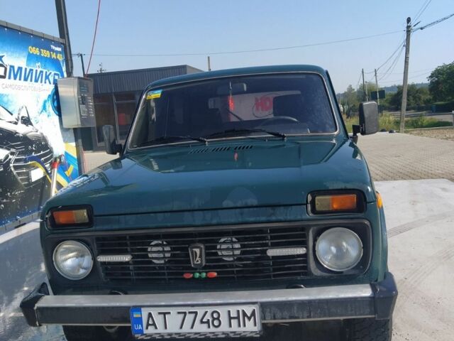 Зеленый ВАЗ 21213 Niva, объемом двигателя 1.7 л и пробегом 100 тыс. км за 3900 $, фото 3 на Automoto.ua