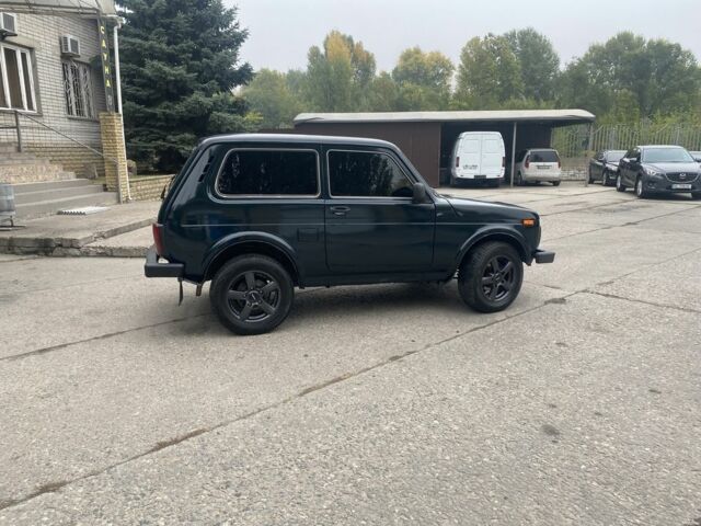 Зеленый ВАЗ 21213 Niva, объемом двигателя 1.7 л и пробегом 200 тыс. км за 4000 $, фото 1 на Automoto.ua