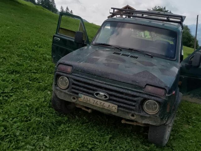 Зелений ВАЗ 21213 Niva, об'ємом двигуна 1 л та пробігом 1000 тис. км за 1550 $, фото 2 на Automoto.ua