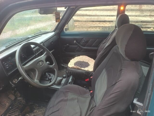 Зеленый ВАЗ 21213 Niva, объемом двигателя 1.7 л и пробегом 141 тыс. км за 2800 $, фото 7 на Automoto.ua