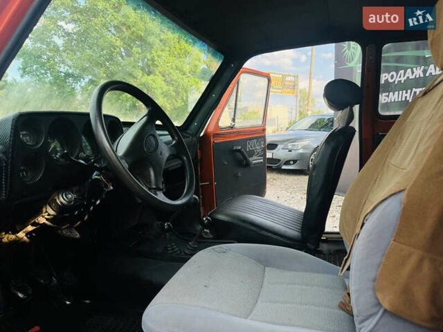 Оранжевый ВАЗ 21213 Niva, объемом двигателя 1.6 л и пробегом 250 тыс. км за 1800 $, фото 7 на Automoto.ua