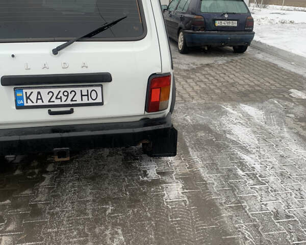 Белый ВАЗ 21214, объемом двигателя 1.7 л и пробегом 81 тыс. км за 8500 $, фото 1 на Automoto.ua