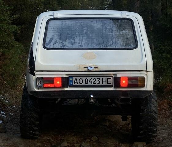 Білий ВАЗ 21214, об'ємом двигуна 1.6 л та пробігом 400 тис. км за 2600 $, фото 5 на Automoto.ua