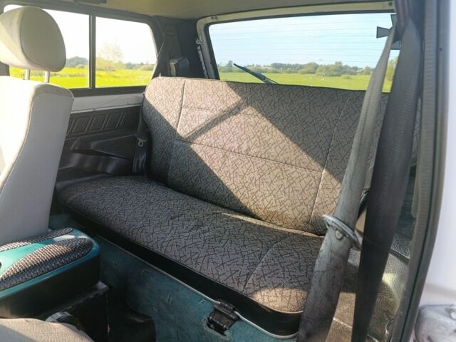 Белый ВАЗ 21214, объемом двигателя 1.7 л и пробегом 140 тыс. км за 3500 $, фото 7 на Automoto.ua