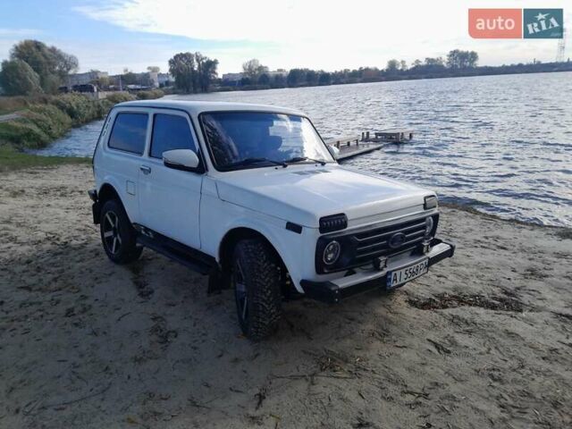 ВАЗ 21214 2003 у Березань на Automoto.ua Білий ВАЗ 21214, об'ємом двигуна 1.7 л та пробігом 55 тис. км за 2600 $, фото 4 на Automoto.ua