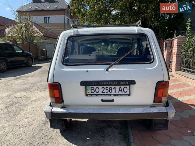Белый ВАЗ 21214, объемом двигателя 1.69 л и пробегом 114 тыс. км за 3300 $, фото 5 на Automoto.ua