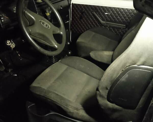 Белый ВАЗ 21214, объемом двигателя 1.7 л и пробегом 280 тыс. км за 2700 $, фото 5 на Automoto.ua