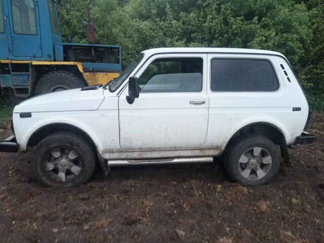 ВАЗ 21214 2006 в Козельце на Automoto.ua Белый ВАЗ 21214, объемом двигателя 1.7 л и пробегом 175 тыс. км за 2800 $, фото 1 на Automoto.ua