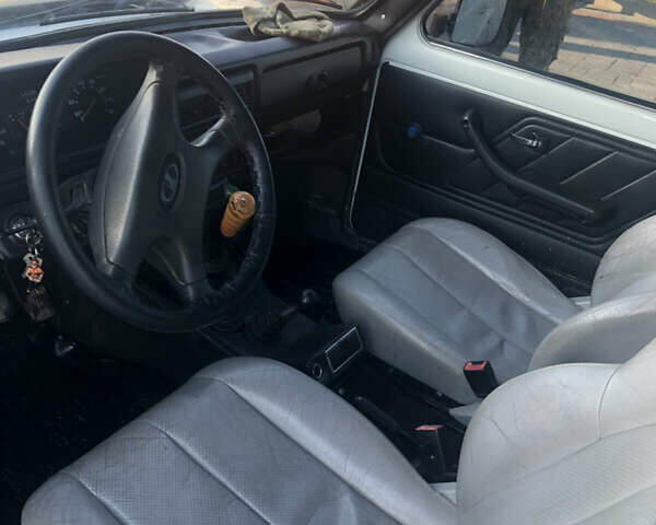 Белый ВАЗ 21214, объемом двигателя 0 л и пробегом 70 тыс. км за 4750 $, фото 9 на Automoto.ua