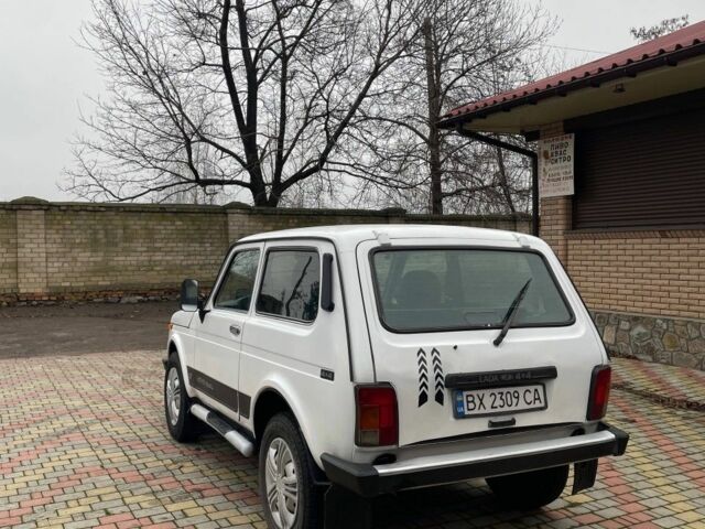 Білий ВАЗ 21214, об'ємом двигуна 1.7 л та пробігом 95 тис. км за 3700 $, фото 4 на Automoto.ua