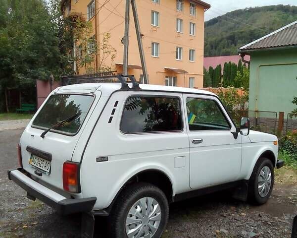 Белый ВАЗ 21214, объемом двигателя 1.7 л и пробегом 41 тыс. км за 5100 $, фото 6 на Automoto.ua