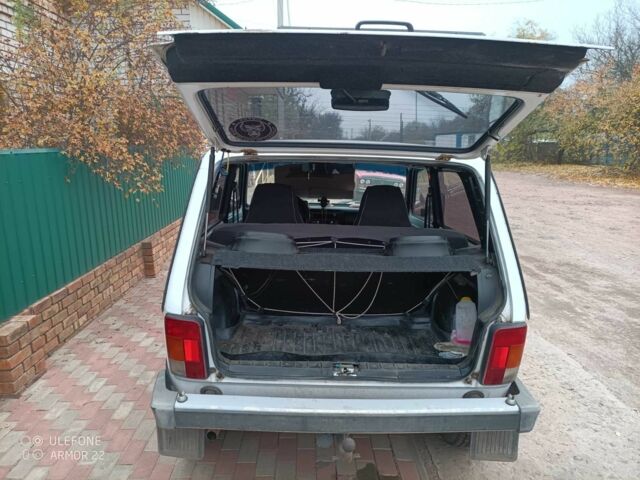 Белый ВАЗ 21214, объемом двигателя 1.7 л и пробегом 89 тыс. км за 2600 $, фото 3 на Automoto.ua