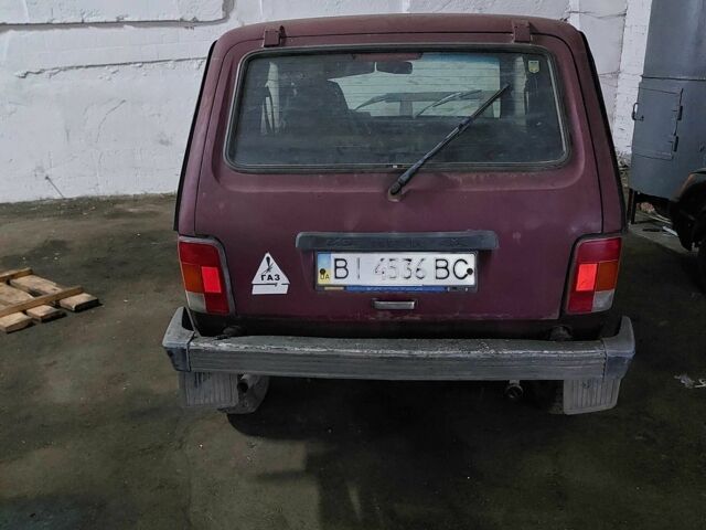 Белый ВАЗ 21214, объемом двигателя 1.6 л и пробегом 219 тыс. км за 1192 $, фото 6 на Automoto.ua