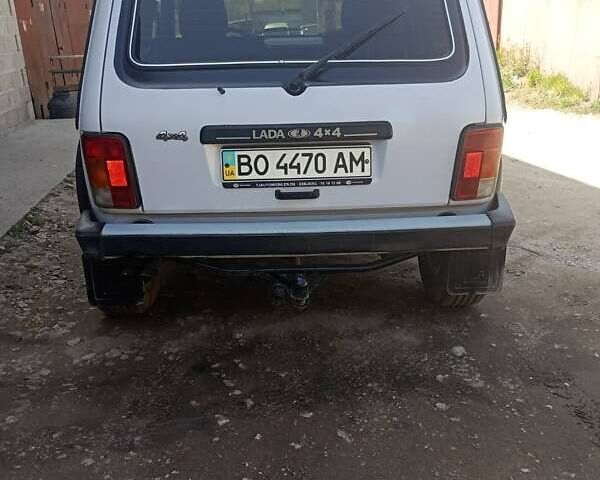 Білий ВАЗ 21214, об'ємом двигуна 1.7 л та пробігом 674 тис. км за 3700 $, фото 1 на Automoto.ua