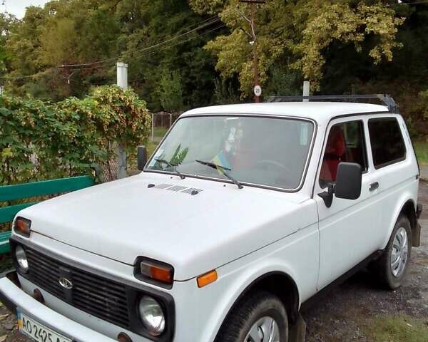 Белый ВАЗ 21214, объемом двигателя 1.7 л и пробегом 41 тыс. км за 5100 $, фото 5 на Automoto.ua