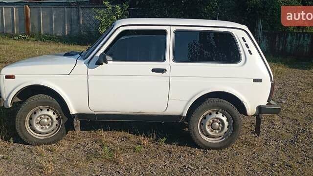 Белый ВАЗ 21214, объемом двигателя 1.7 л и пробегом 166 тыс. км за 3300 $, фото 6 на Automoto.ua