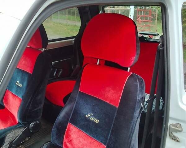 Белый ВАЗ 21214, объемом двигателя 1.7 л и пробегом 41 тыс. км за 5100 $, фото 16 на Automoto.ua