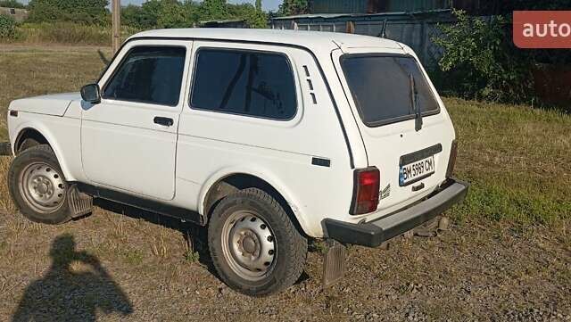 Белый ВАЗ 21214, объемом двигателя 1.7 л и пробегом 166 тыс. км за 3300 $, фото 5 на Automoto.ua