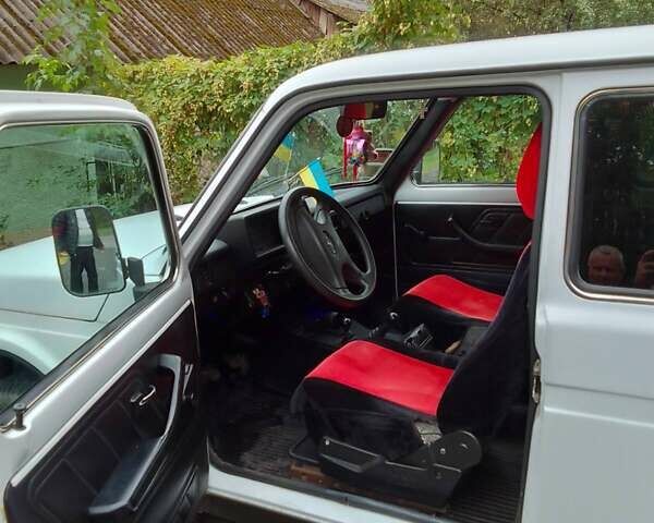 Белый ВАЗ 21214, объемом двигателя 1.7 л и пробегом 41 тыс. км за 5100 $, фото 10 на Automoto.ua