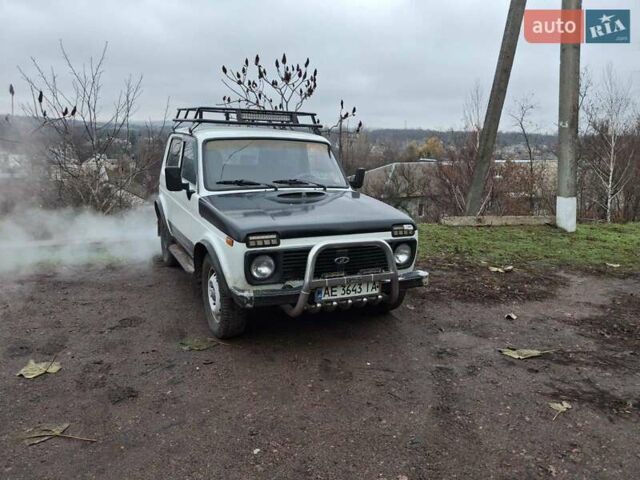 Білий ВАЗ 21214, об'ємом двигуна 1.69 л та пробігом 180 тис. км за 3400 $, фото 5 на Automoto.ua