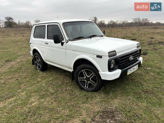 Білий ВАЗ 21214, об'ємом двигуна 1.7 л та пробігом 145 тис. км за 3700 $, фото 5 на Automoto.ua