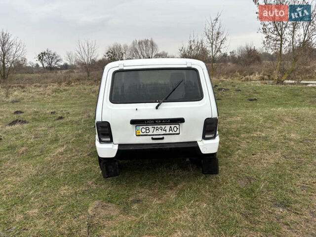 Білий ВАЗ 21214, об'ємом двигуна 1.7 л та пробігом 145 тис. км за 3700 $, фото 3 на Automoto.ua