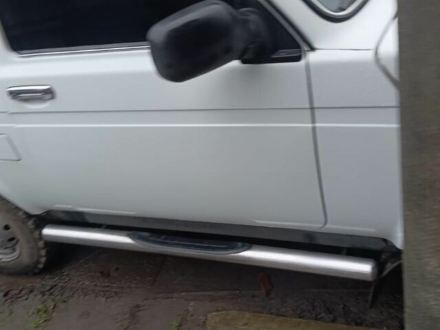 Белый ВАЗ 21214, объемом двигателя 1.7 л и пробегом 77 тыс. км за 4500 $, фото 2 на Automoto.ua