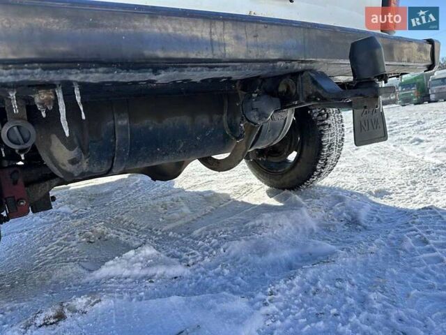Белый ВАЗ 21214, объемом двигателя 1.7 л и пробегом 150 тыс. км за 3700 $, фото 13 на Automoto.ua