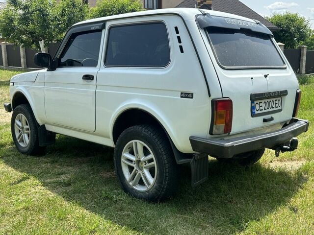 ВАЗ 21214 2010 в Черновцах на Automoto.ua Белый ВАЗ 21214, объемом двигателя 1.7 л и пробегом 120 тыс. км за 4200 $, фото 3 на Automoto.ua