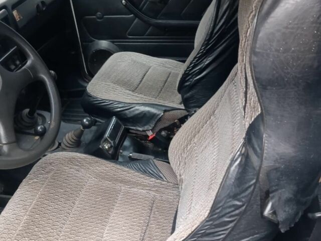 Белый ВАЗ 21214, объемом двигателя 1.7 л и пробегом 77 тыс. км за 4500 $, фото 5 на Automoto.ua