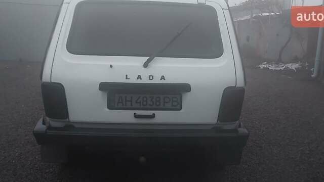 Білий ВАЗ 21214, об'ємом двигуна 1.7 л та пробігом 170 тис. км за 4500 $, фото 4 на Automoto.ua