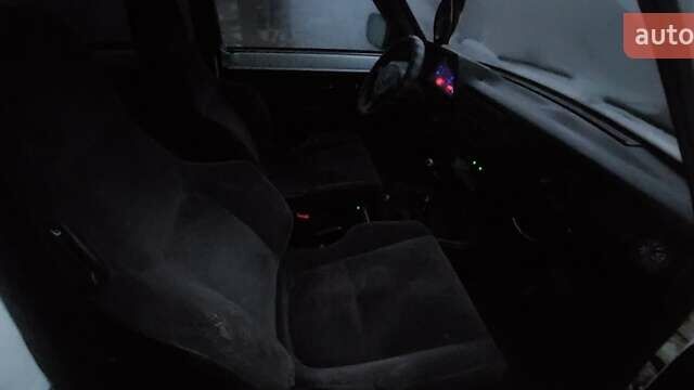 Білий ВАЗ 21214, об'ємом двигуна 1.7 л та пробігом 170 тис. км за 4500 $, фото 6 на Automoto.ua