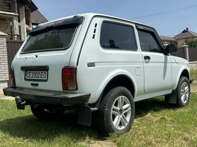 ВАЗ 21214 2010 в Черновцах на Automoto.ua Белый ВАЗ 21214, объемом двигателя 1.7 л и пробегом 120 тыс. км за 4200 $, фото 6 на Automoto.ua