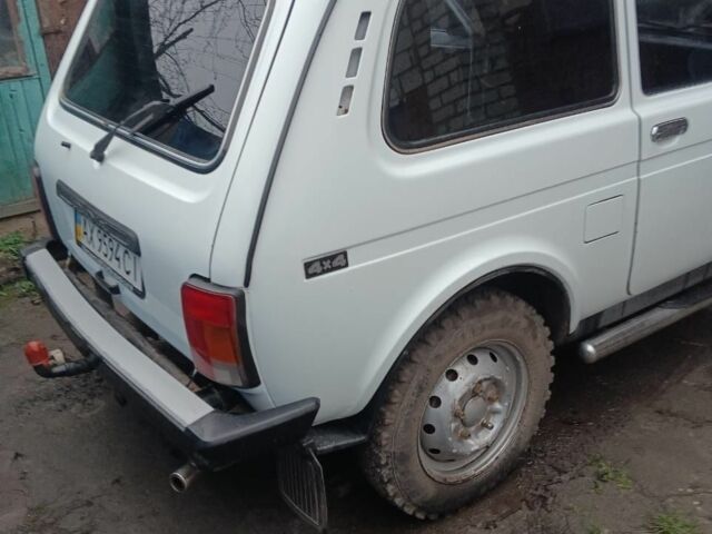 Белый ВАЗ 21214, объемом двигателя 1.7 л и пробегом 77 тыс. км за 4500 $, фото 3 на Automoto.ua