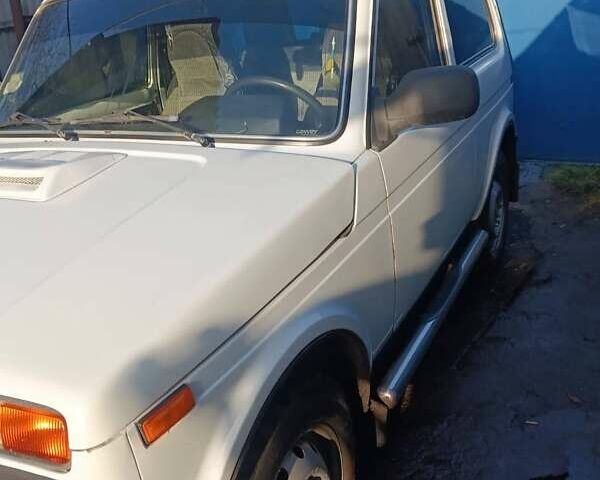 Белый ВАЗ 21214, объемом двигателя 1.7 л и пробегом 77 тыс. км за 5800 $, фото 8 на Automoto.ua