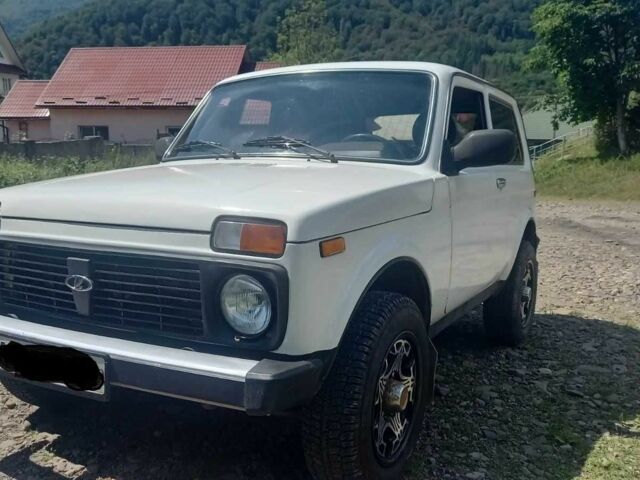 Белый ВАЗ 21214, объемом двигателя 1.7 л и пробегом 151 тыс. км за 3900 $, фото 8 на Automoto.ua