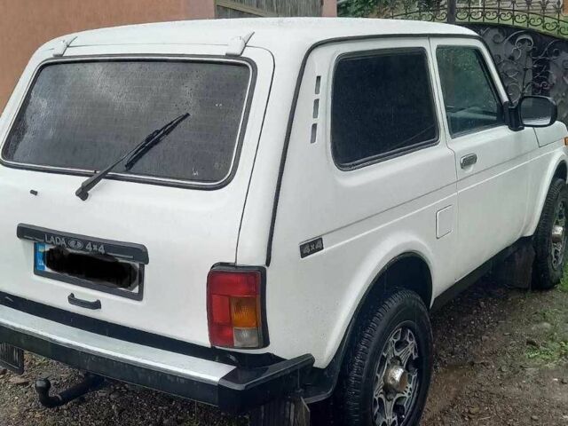Белый ВАЗ 21214, объемом двигателя 1.7 л и пробегом 151 тыс. км за 3900 $, фото 4 на Automoto.ua