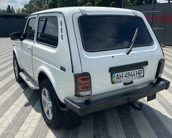 Белый ВАЗ 21214, объемом двигателя 0 л и пробегом 108 тыс. км за 6200 $, фото 12 на Automoto.ua
