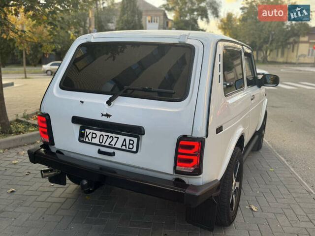 Білий ВАЗ 21214, об'ємом двигуна 1.7 л та пробігом 160 тис. км за 3999 $, фото 22 на Automoto.ua