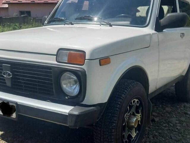 Белый ВАЗ 21214, объемом двигателя 1.7 л и пробегом 151 тыс. км за 3900 $, фото 14 на Automoto.ua