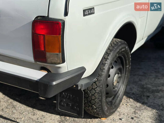 ВАЗ 21214 2011 у Дніпро (Дніпропетровську) на Automoto.ua Білий ВАЗ 21214, об'ємом двигуна 1.7 л та пробігом 295 тис. км за 3599 $, фото 22 на Automoto.ua