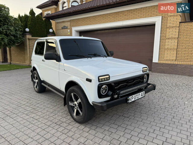 Білий ВАЗ 21214, об'ємом двигуна 1.7 л та пробігом 160 тис. км за 3999 $, фото 13 на Automoto.ua