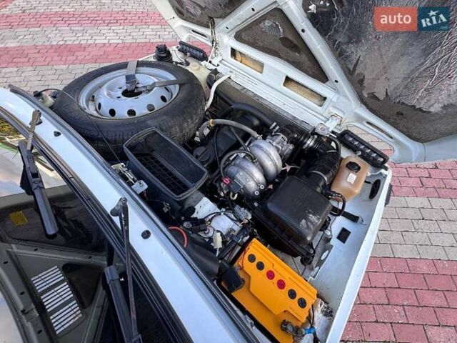 Белый ВАЗ 21214, объемом двигателя 1.7 л и пробегом 218 тыс. км за 4500 $, фото 12 на Automoto.ua