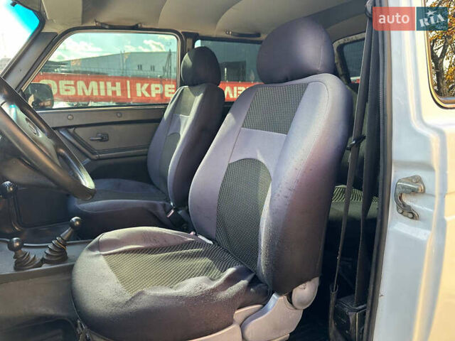 ВАЗ 21214 2011 у Дніпро (Дніпропетровську) на Automoto.ua Білий ВАЗ 21214, об'ємом двигуна 1.7 л та пробігом 295 тис. км за 3599 $, фото 10 на Automoto.ua
