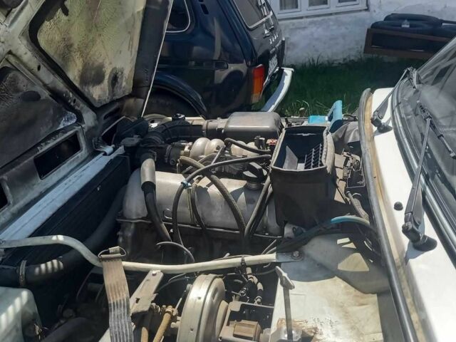 Белый ВАЗ 21214, объемом двигателя 1.7 л и пробегом 151 тыс. км за 3900 $, фото 13 на Automoto.ua