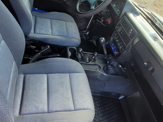 Белый ВАЗ 21214, объемом двигателя 1.7 л и пробегом 181 тыс. км за 4000 $, фото 5 на Automoto.ua